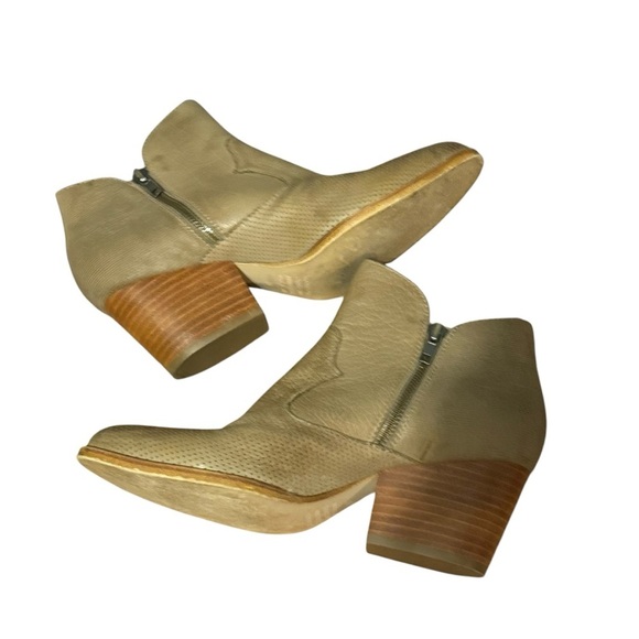 Silent D heeled ankle boots khaki western pointed toe booties 39/ 8 - 8.5 - Picture 15 of 16